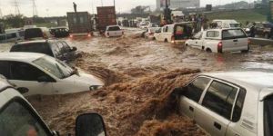 ارتفاع حصيلة قتلى الفيضانات في جنوب أفريقيا إلى 443 شخصاً