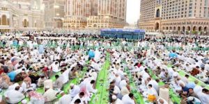 أكثر من 3 ملايين وجبة إفطار صائم في المسجد الحرام خلال عشرين يوماً من شهر رمضان المبارك