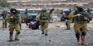 جيش الاحتلال يقمع مسيرة كفر قدوم الأسبوعية ويصيب تسعة فلسطينيين بالرصاص والعشرات بحالات اختناق