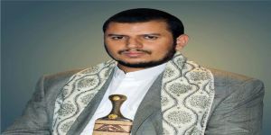 الحوثي مبرراً الهزيمة: إجازة العيد وعودة المقاتلين إلى أسرهم سبب سقوط عدن