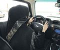 الإمارات تمنح السعوديات رخص القيادة بـ 5 صور شخصية ودون موافقة ولي الامر