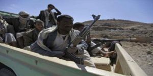 ​الحوثيون يحفرون خنادق في جبل نقم بصنعاء تحسبًا لتقدم قوات الجيش الوطني