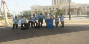فرقة رياض الوطن الكشفية أشبال مدرسة الرياض الإبتدائية تساهم في نظافة البيئة