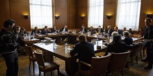 المعارضة السورية تهدد بالانسحاب من مفاوضات جنيف