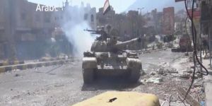 ‫الجيش والمقاومة يحرران تعز من ميليشيا الحوثي.. و"هادي" يهنئ اليمنيين بالنصر