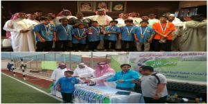 ابتدائية الرياض تحقق كأس تعليم جدة لكرة القدم