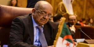 وزير جزائري يعلن من دمشق التضامن مع النظام