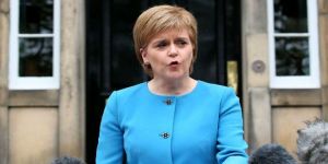 رئيسة وزراء اسكتلندا تقول إن حزبها قد يوقف خروج بريطانيا من الاتحاد الاوروبي