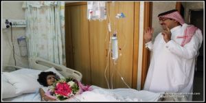 سفارة خادم الحرمين الشريفين بعمان تعايد المرضى السعوديين في المستشفيات الأردنية
