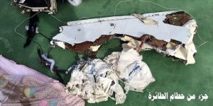 صحيفة فرنسية: آثار مادة تي إن تي المتفجرة بحطام طائرة مصر للطيران