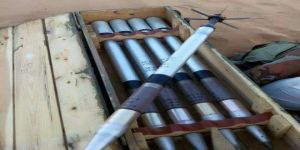 ضبط كميات كبيرة من الصواريخ الحديثة خلّفها الحوثيون بعد دحرهم بالقرب من الحدود السعودية