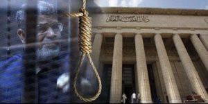 مصر.. النقض تلغى أحكام الإعدام والمؤبد بحق مرسى و21 آخرين بقضية التخابر مع حماس