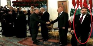 سعد الحريري يرفض مصافحة سفير النظام السوري في لبنان