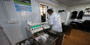 صيدلية العيادات السعودية بالزعتري تصرف للاشقاء السوريين 1971 وصفة طبية خلال الأسبوع 206