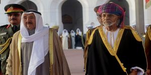 السلطان قابوس يستقبل أمير الكويت ويستعرضان العلاقات الطيبة والتعاون المثمر في مختلف المجالات