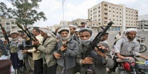 اليمن: ميليشيا الانقلاب تستخدم قاطرات قوافل الإغاثة لنقل الأسلحة