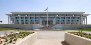 الكويت تغلق مكتب إيران العسكري وتقلص عدد الدبلوماسيين