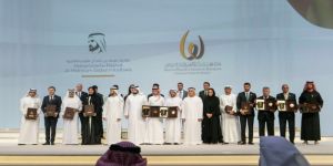 حمدان آل مكتوم يكرم الفائزين في جائزة الشيخ محمد بن راشد