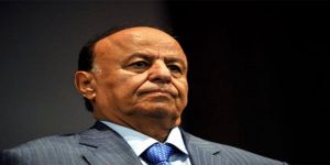 رئيس اليمن يطالب القادة العسكريين بمحاربة أذرع إيران في المنطقة