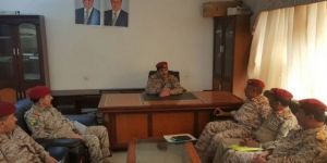 رئيس أركان الجيش اليمني يؤكد استمرار العمليات العسكرية لإنهاء الانقلاب