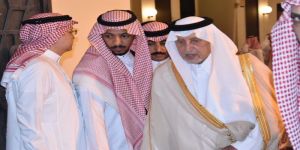 أمير منطقة مكة المكرمة يواسي آل السليمان وآل الفضل في فقيدهم الشيخ  عبدالعزيز السليمان