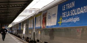 قطار التضامن: ينطلق من باريس إلى جنيف بهدف تثقيف الأوروبيين حول قضية اللاجئين ومعاناتهم