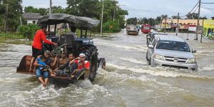 وفاة 7 أشخاص إثر فيضانات وسط كولومبيا