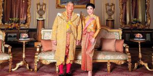 ملك تايلاند يجرّد قرينته الملكية من لقبها ويطردها لسوء السلوك