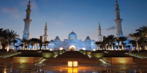 الإمارات تعلّق الصلاة في المساجد والمصليات ودور العبادة