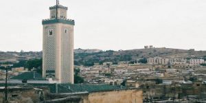 المغرب تقرر إغلاق أبواب المساجد للصلوات الخمس وصلاة الجمعة ابتداء من اليوم