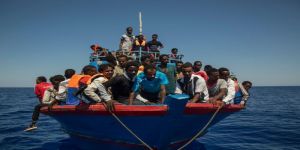 اعتراض 279 مهاجراً قبالة سواحل ليبيا