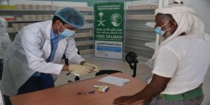 بدعم من مركز الملك سلمان للإغاثة .. طوارئ مكافحة الأمراض الوبائية بحجة يواصل تقديم خدماته العلاجية للمستفيدين