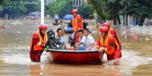 وفاة 115 شخصًا بسبب الفيضانات بأفغانستان