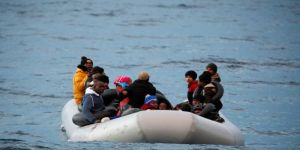 الجزائر تفكك شبكة لتنظيم الهجرة غير الشرعية ويوقف 56 شخصًا