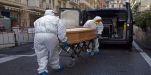 خلال 24 ساعة إيطاليا تسجل 13659 إصابة جديدة بكورونا 421 حالة وفاة