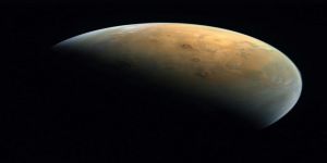الإمارات تستقبل أول صورة لكوكب المريخ من مسبار