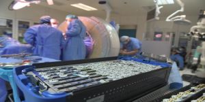 نجاح ٦٠ عملية جراحية للعامود الفقري بتقنية المنظار الدقيق بطبية مكة