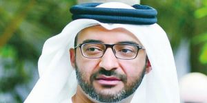 الظنحاني يطرح قضايا المبدع الإماراتي ويؤكد على تفعيل دور المراكز الثقافية